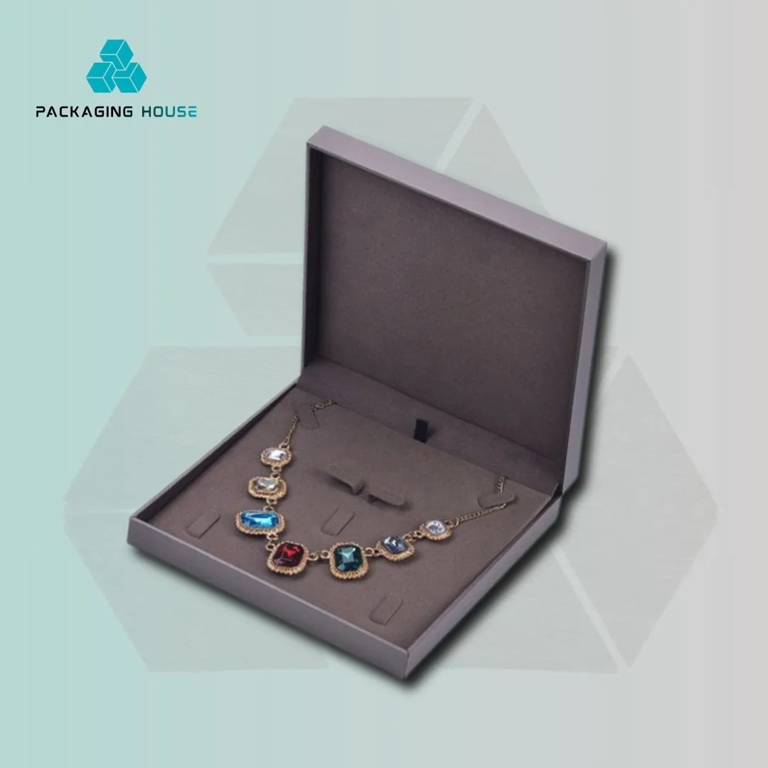 Custom necklace boxes